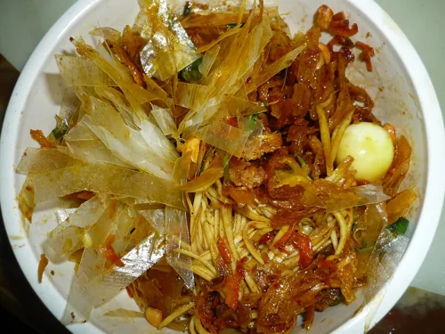 Bánh Tráng Trộn (Rice Paper Salad)