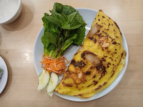 Bánh Xèo (Sizzling Crepe)