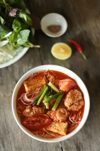 Bún Riêu (Crab & Tomato Noodle Soup)